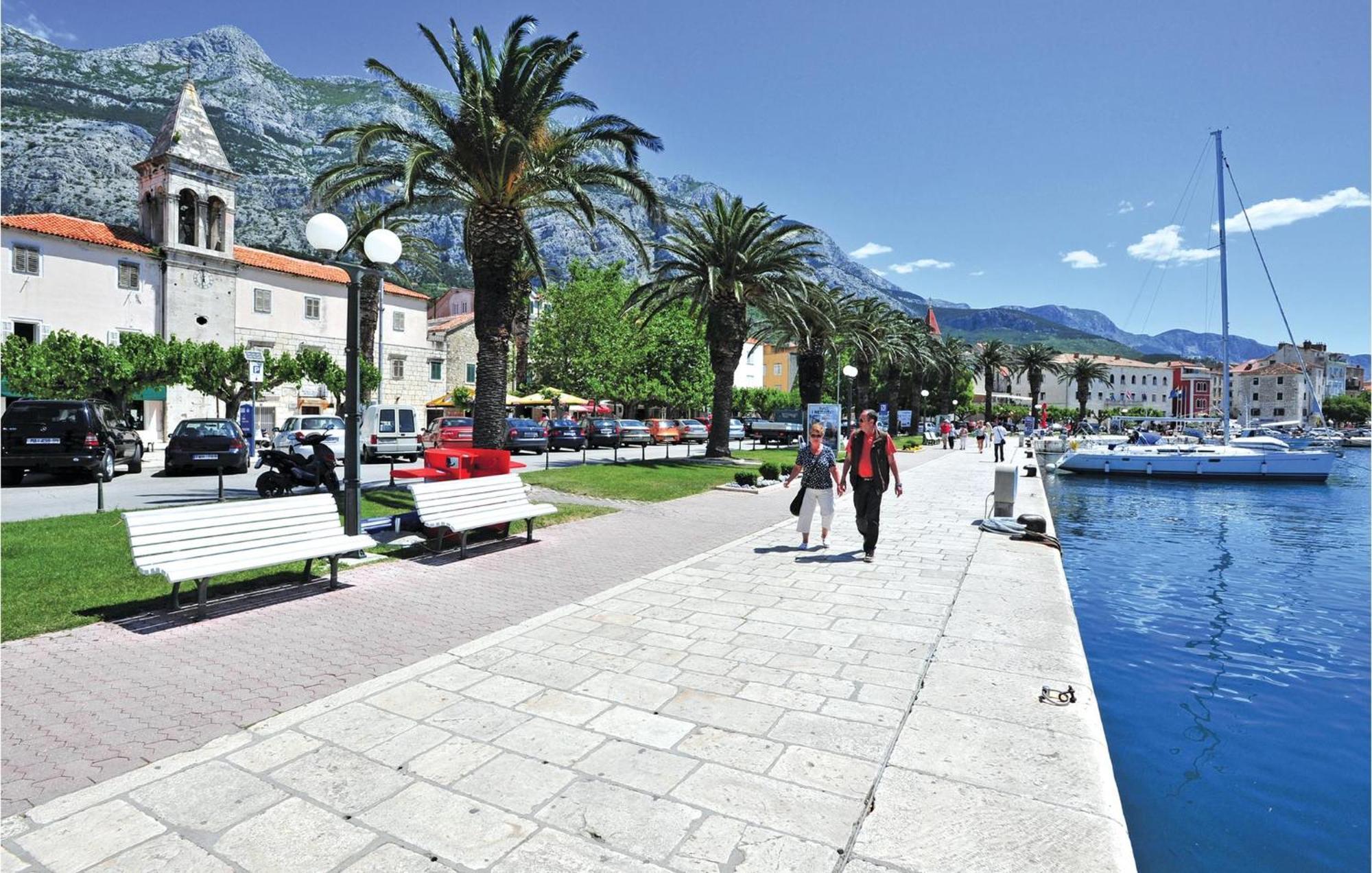 Stunning Apartment In Makarska With Wifi Buitenkant foto